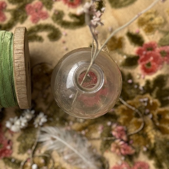 Antique Chemical Lab Apothecary Clear Glass Bottle - Picture 6 of 7